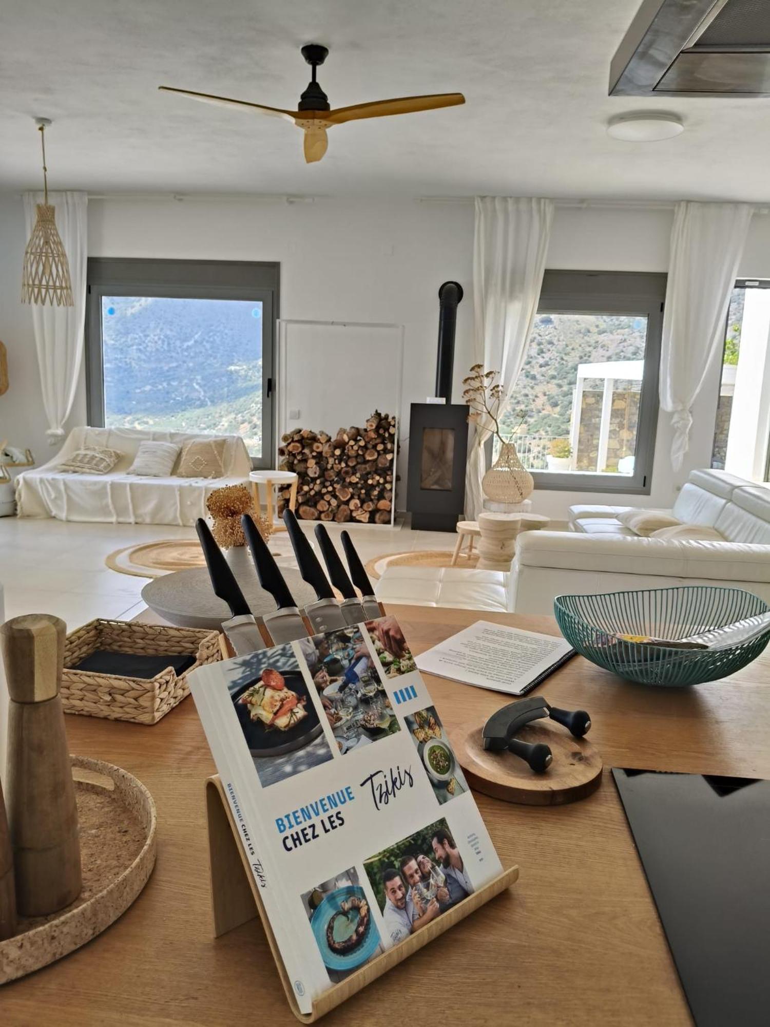 Villa Estee, Luxury Villa With Private Infinity Pool And Jacuzzi Elounda  Exterior photo